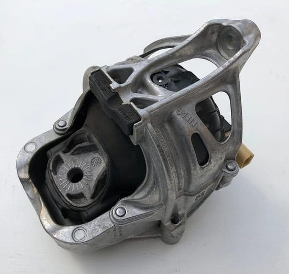 VW Touareg lll 3.0 Tfsi Suporti motor