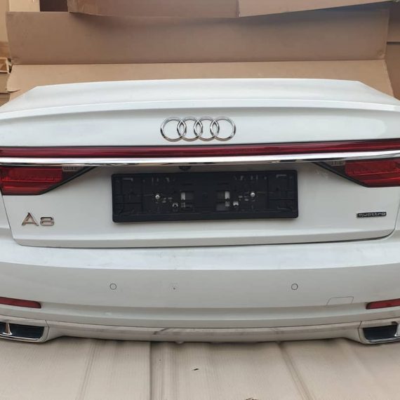 Bara spate + haion Audi A8 4N