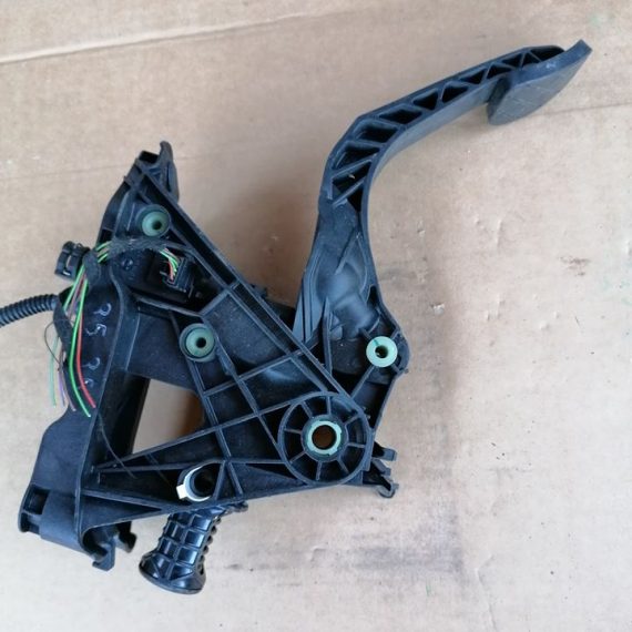 Pedala ambreiaj VW Golf Vll