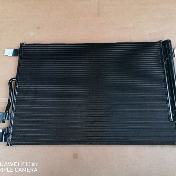 Audi A3 8V Radiator AC Cod: 5q0816411as