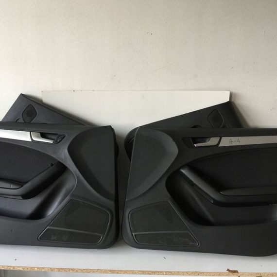 Fete usi fata Audi A4 B8 8K