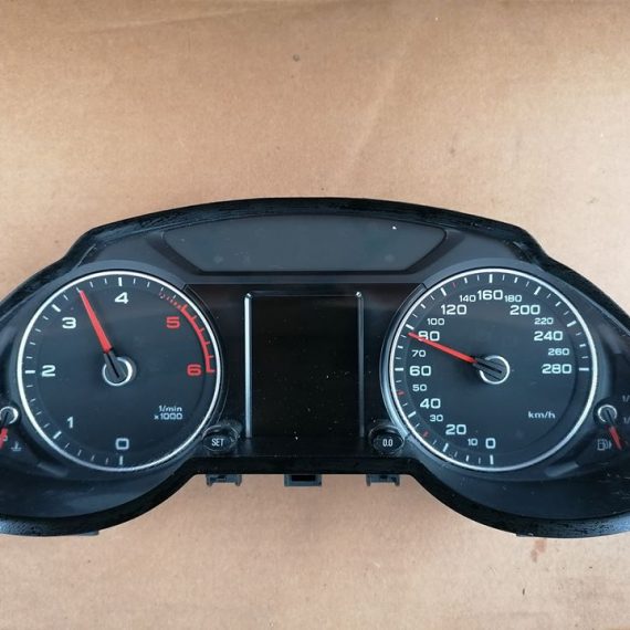 Audi Q5 8R Ceasuri bord