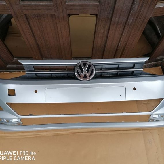 VW Polo Vl Bara fata cu grila+ 4 gauri senzor parcare