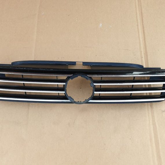 VW Passat B8 Grila fata