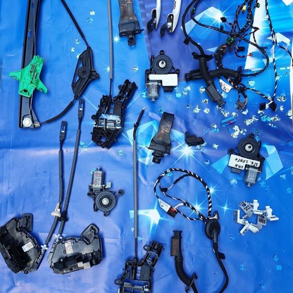 Sistem complet macarale geamuri, motorase, balamale, manere usi Vw golf Sportsvan