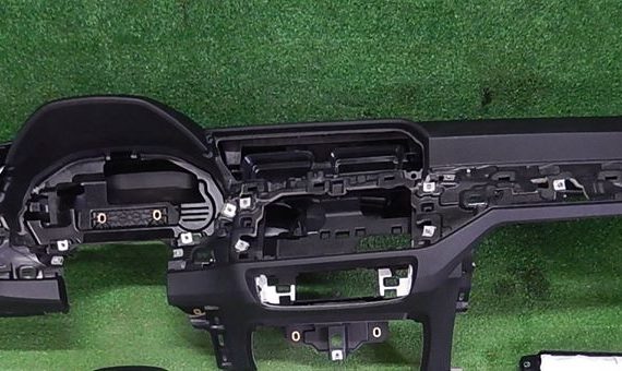 Plansa bord Audi Q3 2018-2020